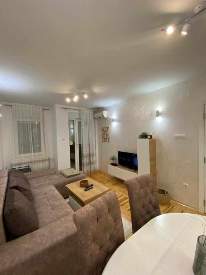 Sleepover - Holiday Base Novi Sad Buitenkant foto